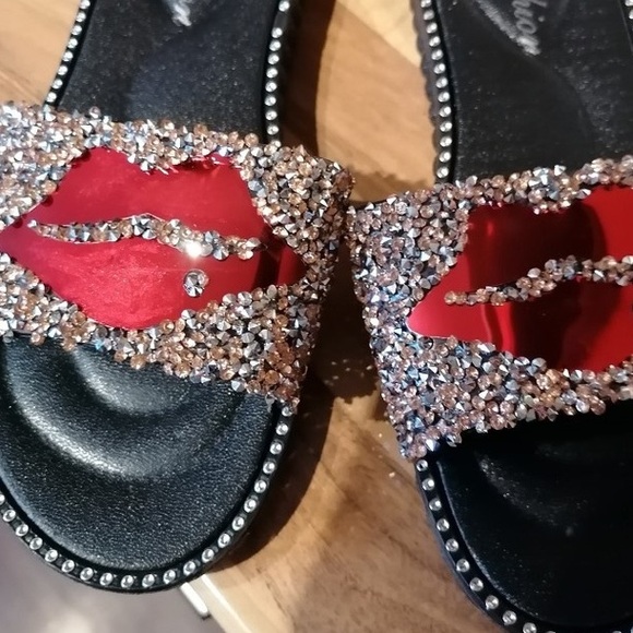 Rhinestone Slides 💕 {3X Host Pick} - Picture 6 of 8